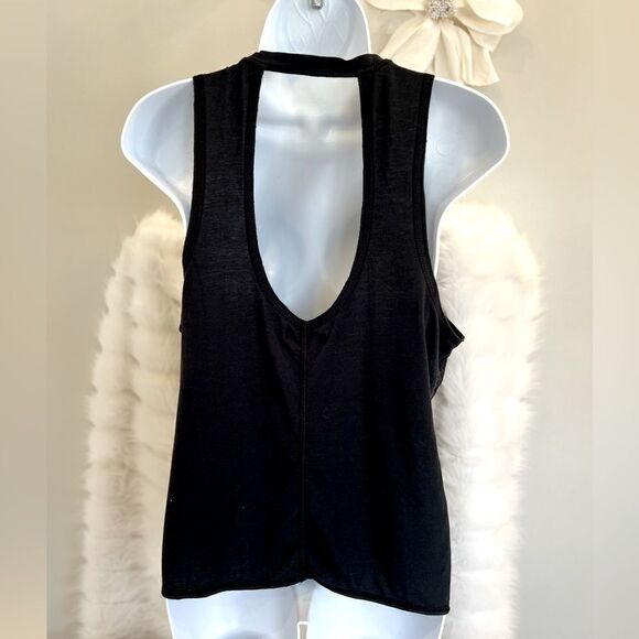 Alala Keyhole Muscle Tee (S) - Picture 10 of 11